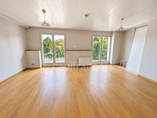 F3 de 72 m² à Corbeil-Essonnes, balcon, cave, RER D