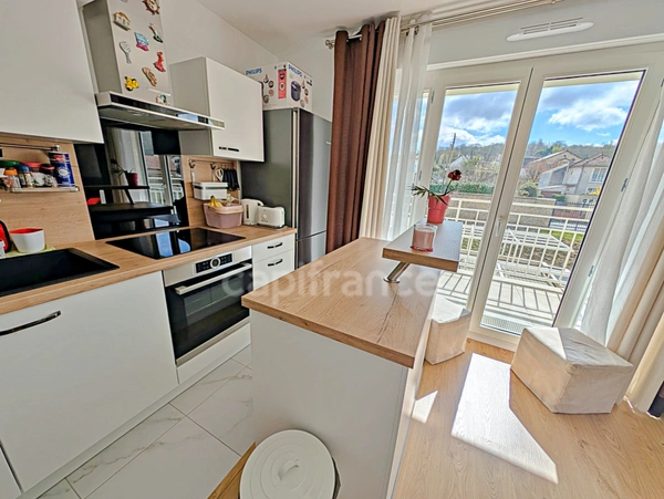 Idéal 1er achat – F2 récent avec balcon et parking – Limeil-Brévannes centre