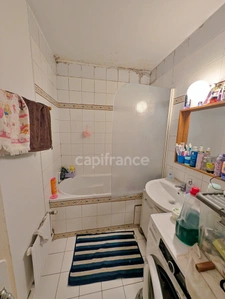 Grand appartement 5 pièces (4 chambres) avec parking et cave - idéal investisseur
