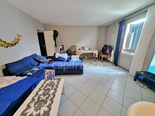 Grand appartement 5 pièces (4 chambres) avec parking et cave - idéal investisseur