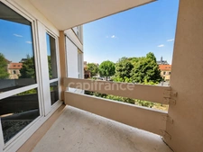 Appartement F3 avec loggia et parking - proche commerces et gare