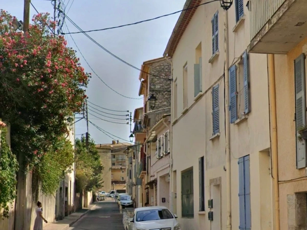 DRAGUIGNAN CENTRE-VILLE — Immeuble de rapport à fort potentiel (439 m²)