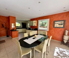 Dpt Var (83), à vendre FREJUS Tour de mare, maison P6 de 156 m² - Terrain de 1790 m² 