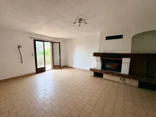 Maison à fort potentiel avec 2 appartements indépendants – Fréjus (La Tour de Mare)