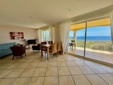 Prestigious villa with panoramic sea view and exceptional rental potential