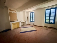 Immeuble à vendre LORGUES (83)