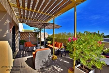 SOLLIES PONT (83) - SUPERB 2-BEDROOM APARTMENT OF 65M² ON THE TOP FLOOR WITH HUGE TERRACES AND 2 PARKING SPACES