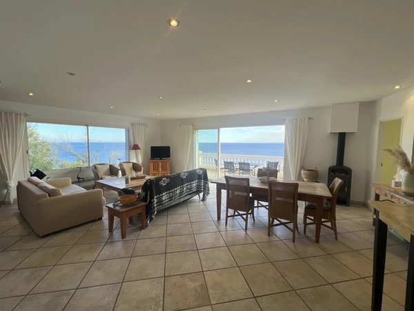 Villa de prestige avec vue mer panoramique et potentiel locatif exceptionnel
