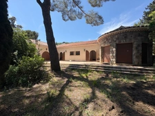 Dpt Var (83), à vendre LES ISSAMBRES maison P7   