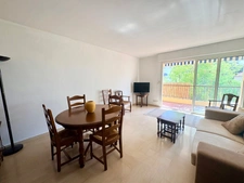 T3 idéalement situé avec deux terrasses — En plein centre de Boulouris (Saint-Raphaël)