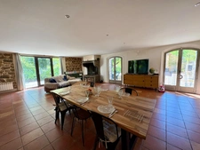 Magnifique maison en pierre de caractère avec annexes à Fayence (175 m² habitables + 126m2 de dépendances) (83)