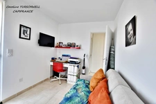 SOLLIES PONT (83) - SUPERB 2-BEDROOM APARTMENT OF 65M² ON THE TOP FLOOR WITH HUGE TERRACES AND 2 PARKING SPACES