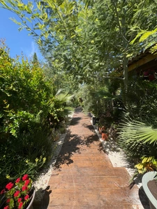 Maison de plus de 110 m² avec grand jardin arboré – Enorme potentiel – Fréjus