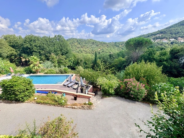 Maison à Propriété d’exception de 500 m² – Maison de famille ou domaine d'accueil (Gîtes & Chambres d'Hôtes)