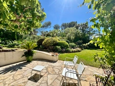 Dpt Var (83), à vendre FREJUS Tour de mare, maison P6 de 156 m² - Terrain de 1790 m² 