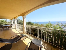 Prestigious villa with panoramic sea view and exceptional rental potential