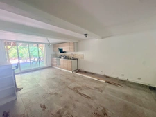 Charmante maisonnette de 35 m² et T3 de 70m2 avec jardin arboré de 650 m² – Fréjus