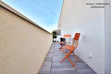 SOLLIES PONT (83) - SUPERB 2-BEDROOM APARTMENT OF 65M² ON THE TOP FLOOR WITH HUGE TERRACES AND 2 PARKING SPACES