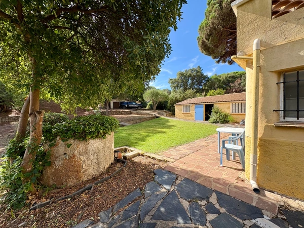 Opportunité rare : Maison avec fort potentiel d'extension / Projet de rénovation ou nouvelle maison