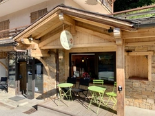 LE GRAND BORNAND (74) A vendre, murs commerciaux, local commercial de 40,85m²