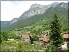 Restaurant à vendre LE PETIT BORNAND LES GLIERES (74)2 salles + terrasse + parking