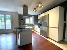 Maison de plain-pied spacieuse et lumineuse 7 pièces 5 chambres!