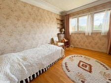 Belle opportunité dans un secteur prisé : maison familiale de 6 pièces à fort potentiel.