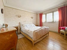 Belle opportunité dans un secteur prisé : maison familiale de 6 pièces à fort potentiel.