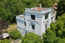 VILLA D'EXCEPTION DE 8 PIECES – UN JOYAU DU PATRIMOINE OVILLOIS