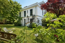 EXCEPTIONAL 8-ROOM VILLA – A JEWEL OF OVILLOIS HERITAGE