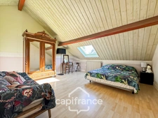 A property full of character in the heart of a verdant setting in Saint-Marcel