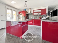 Maison plain-pied 2006 – 94 m² – Terrain 1092 m² – DPE C – Terrasse – Ouroux-sur-Saône