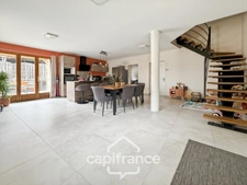 Maison en pierre 1900 – 112 m² – 3 chambres – Grange 40 m² – DPE C