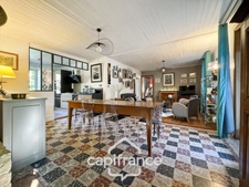 A property full of character in the heart of a verdant setting in Saint-Marcel