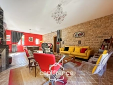 A property full of character in the heart of a verdant setting in Saint-Marcel