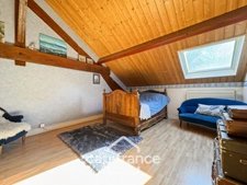 A property full of character in the heart of a verdant setting in Saint-Marcel
