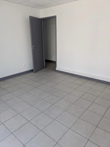 Local/bureau à louer CHAMBERY (73) 242 m²