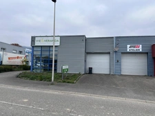 Local commercial loué à vendre THOIRY (01)