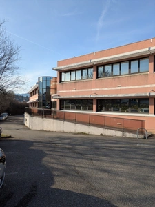 Local/bureau à louer BARBERAZ (73) 154 m²