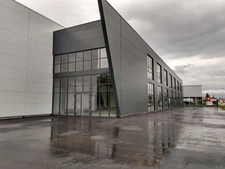 Local commercial à louer proche de CHAMBERY (73)380 m²