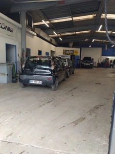Dpt Savoie (73), à vendre CHALLES LES EAUX Garage automobiles