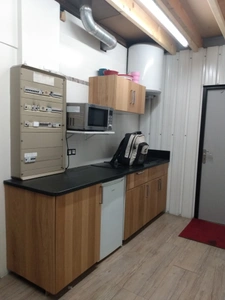 Dpt Savoie (73), à louer CHALLES LES EAUX local 52 m²