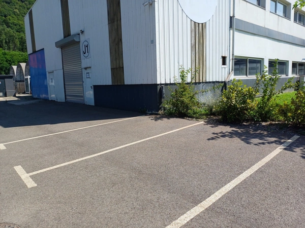 Local/bureau à louer LE CHEYLAS (38) de 748 m²