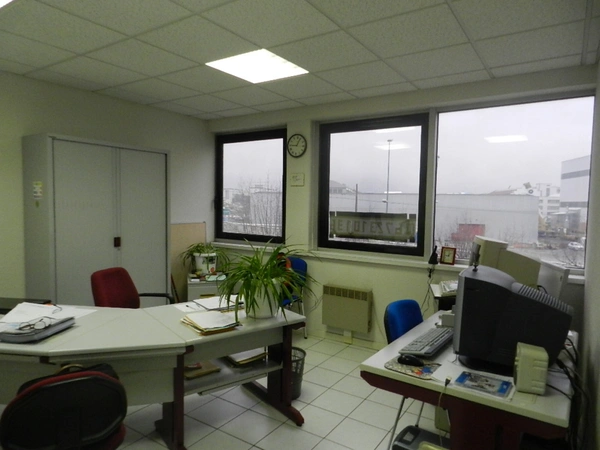 Dpt Isère (38), à louer GRENOBLE Bureau 127 M²