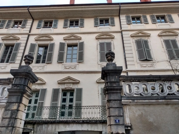 Dpt Savoie (73), à louer CHAMBERY locaux de  188 m²