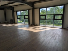 Local commercial à louer proche de CHAMBERY (73)380 m²