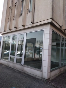 Dpt Isère (38), à louer SAINT MARTIN LE VINOUX local d'activité ou bureaux 