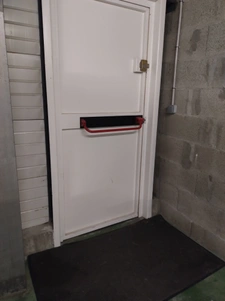 Dpt Savoie (73), à louer CHALLES LES EAUX local 52 m²