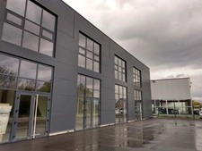 Local commercial à louer proche de CHAMBERY (73)380 m²
