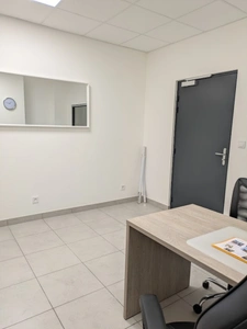 Dpt Isère (38), à louer BOURGOIN JALLIEU bureau 15 m²